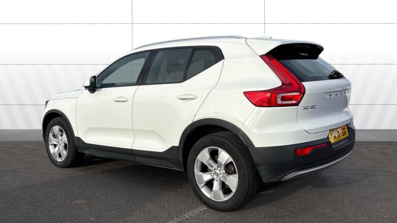 Volvo Xc40 2.0 B4P Momentum 5dr Auto [7 speed] Petrol Estate